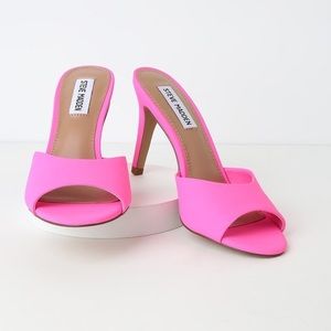 Steve Madden Erin Mule in Neon Pink